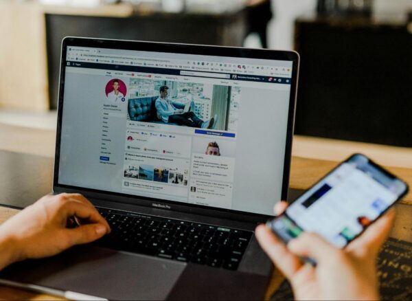 Amazon PPC campaign dashboard with sales performance metrics, advertising cost breakdown, and ROI optimization strategy visuals.